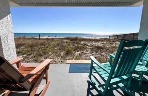 Villa A-1 Ground Floor Beach Front w Pool - Foto 18