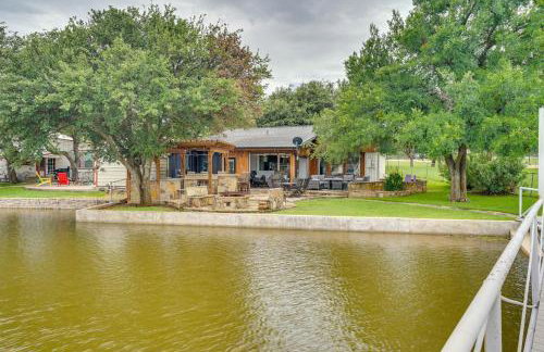 Possum Kingdom Lake House with Private Dock and Views - Foto 24