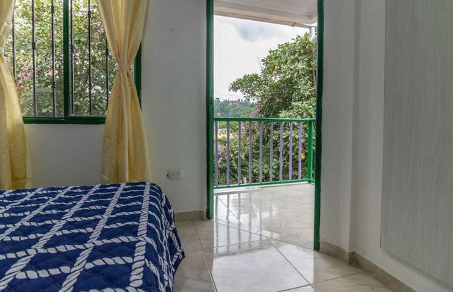 Café de Colores con balcon - Photo 6