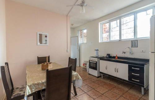 Casa Lindíssima e Espaçosa com 2 Piscinas - Adulto e Infantil, Perto da Praia, Opção da Piscina Adulto Aquecida Cobrado à Parte, 4 Quartos Frente as Piscinas, Área Gourmet Completa com Churrasqueira, Forno e Fogão a Lenha, Mesa de Bilhar, Lareira na Sala - Photo 19