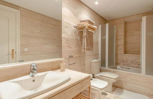 1st line exclusive apt in heart of the Golden Mile - Foto 28