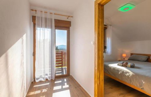 Amazing Home In Perusic With Sauna - Foto 28