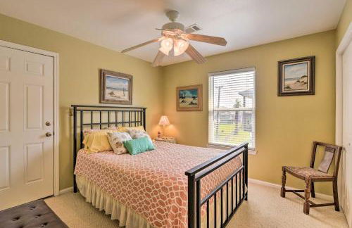 Unwind Poolside, Walk to Beach! Galveston Retreat - Foto 19