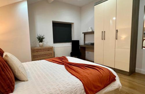 New Modern 3 Bed En-suites City Centre Apartment - Sleeps 8- Paid Parking Options - Foto 4