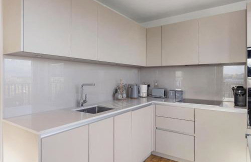 Stylish New-Build 1-Bed Retreat for 4 In The Heart of Brixton, Easy London Access - Foto 8