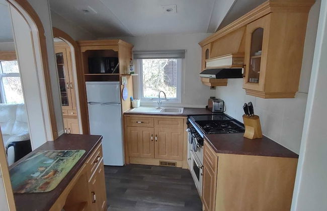 Charming 3-bed Caravan Cymtydu - Foto 7
