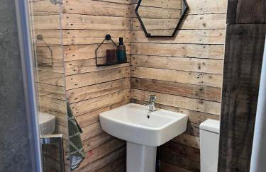 Honeysuckle Straw Bale Cabin - Foto 12