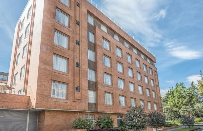 Hotel Plaza Suites - Photo 43