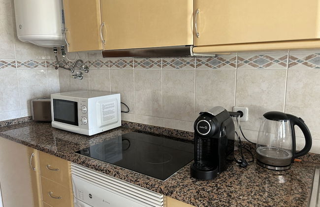 Poolside Apartment with 2 bedrooms, patio and BBQ - Foto 12