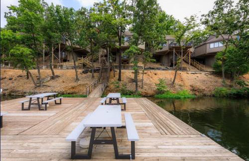 Lakefront Home-3BD25BADockGrillFirepitPool - Foto 51