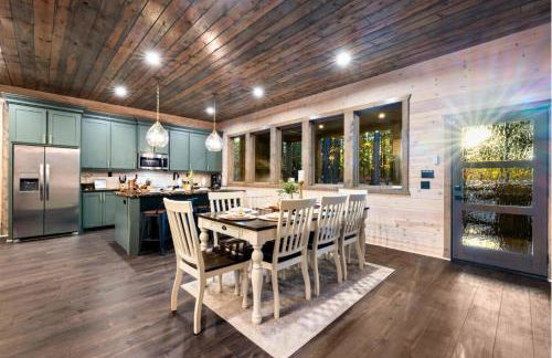 LUX,Hot Tub,ATV,Hiking,Pickleball,Firepit,Arcade - Foto 4