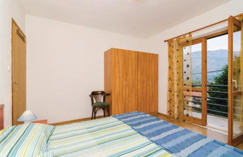 4 Bedroom Cozy Home In Gruda - Photo 25