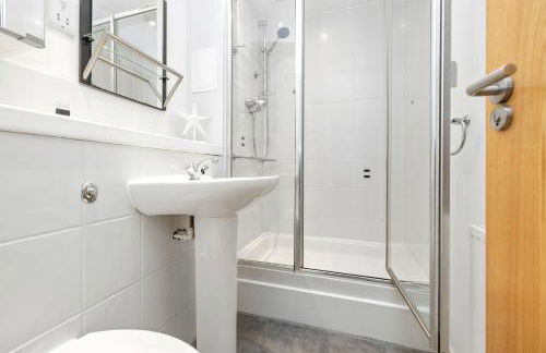 JOIVY Modern 2 bed flat near Murrayfield Stadium - Foto 7