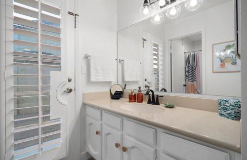 Large Pool With Diving Board, Remodeled 3bdrm, Near State Farm STDM and More! - Foto 54