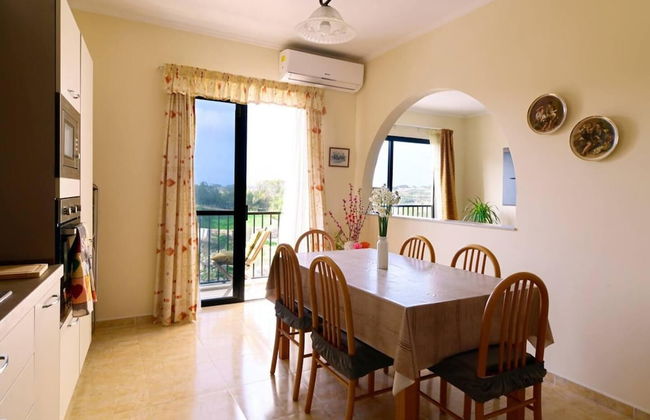 Peaceful Haven With Stunning Views Close to sea - Foto 22