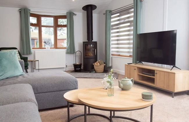 Stunning 3 Bedroom Lodge With Hot Tub in York - Foto 19