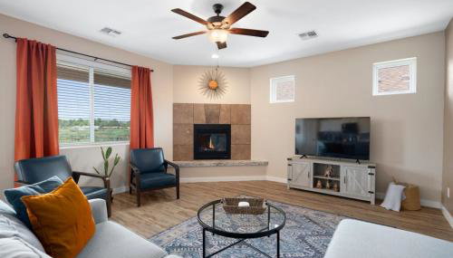 Stunning Views + Hot Tub + Location! 3 bed/3 bath - Foto 4