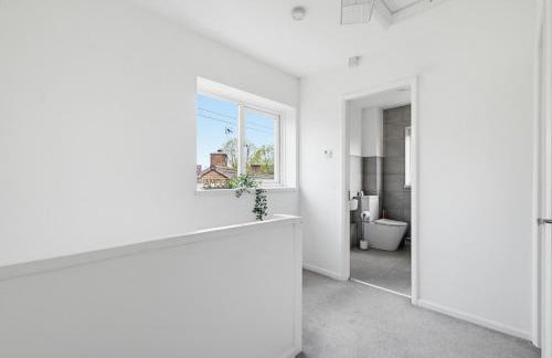 Spacious, Comfy, 3 Bed House - Free Parking - Quiet Area - In Shirley, Solihull - Near JLR, NEC, Airport, M42 - Foto 46