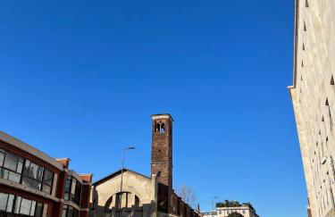 Design District Luxury Apartment - Photo 25