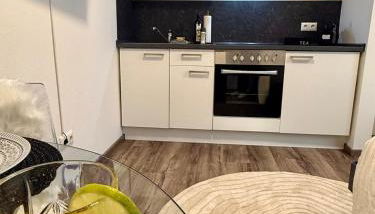 Zentrumsnahe Wohnung - Tram, Amazon Prime und Self Check in - Foto 4