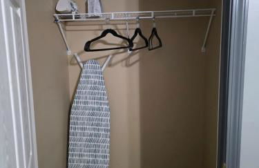 The E-Town Retreat 2BR townhouse close to Downtown - Foto 9