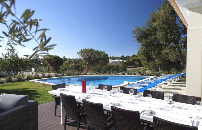 Outstanding Villa Very Well Located Near The Beach - Photo 13