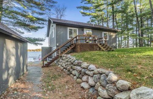 Renovated Lake Cabin with Fire Pit and Kayaks - Photo 45