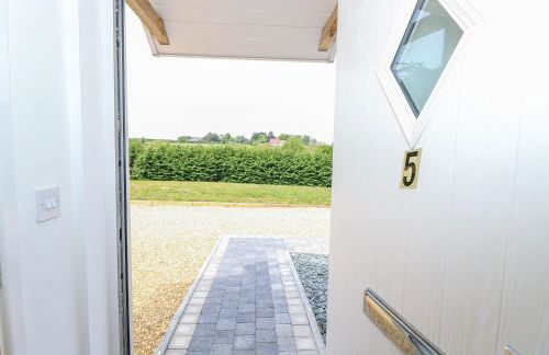 5 Yarmouth Cottages - Photo 4