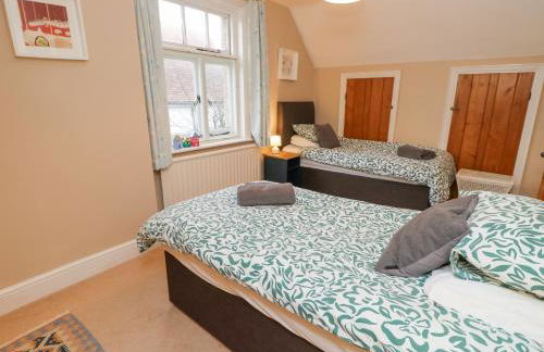 Framingham - Photo 28