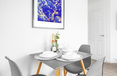 Modern Two Bed Apartment - Sleeps 3 - WiFi & Parking Included 57C - Foto 5