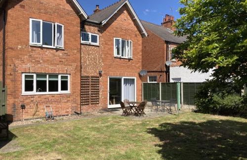 Large 4 bed detached house with parking - Foto 15