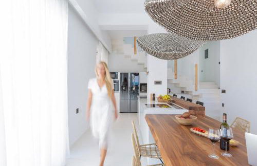 La Casa di Mare, Luxury Beach Front Villa with Private Pool, Whirlpools & Sauna, By ThinkVilla - Foto 30