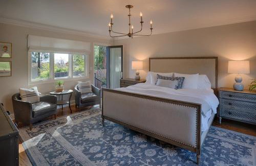 Timeless Elegance-5BR 1930s Home - Photo 9