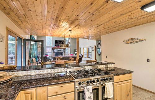 Spacious Pine Mountain Club Cabin with Fire Pit - Foto 13