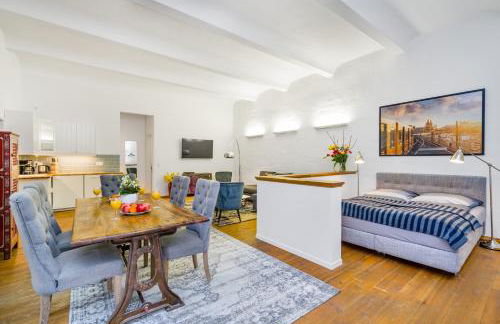 The Melchior, Luxury Industry Loft in Mitte, group & family friendly, 2 bath rooms, big dining table, ideal for 4 - 6 Guests - Foto 1