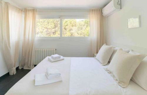 Calma Villa. Chalet de lujo, jacuzzi y piscina - Foto 18