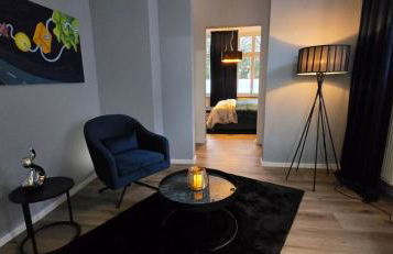 WOHNEN AM SCHLOSSPARK - Bad Salzuflen - nahe Messe, schnelles WLAN, freie Parkplätze, Frühstück verfügbar - Foto 2