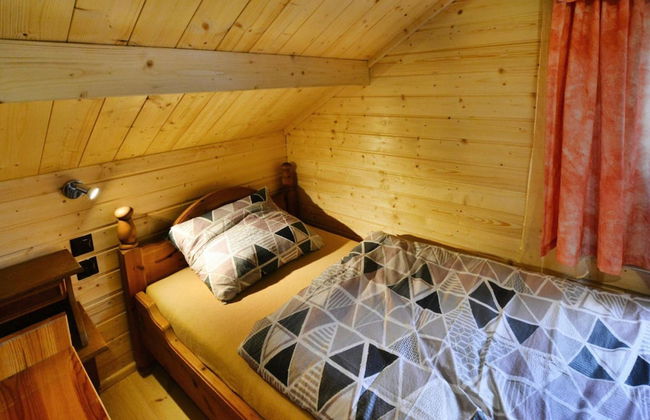 Wooden House by Ostrowieckie Lake With Beach - Photo 5