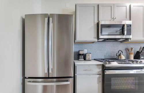 Fun & Funky 2BR in Downtown Princeton - Photo 3