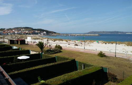 CASA CHALET ATALAYA a pie de playa en Laxe - Foto 8