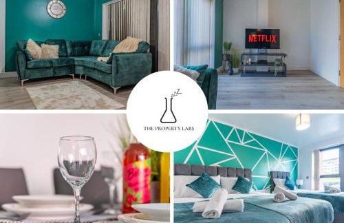 Luxury Birmingham City Centre Townhouse with BALCONY- Sleeps 10 - FREE Parking - Perfect for Contractors, Business Travellers, Families and other Groups - Near Bullring, Newstreet, Selfridges, NEC, NIA & Birmingham airport - Photo 1