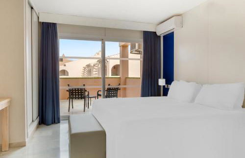 Los Amigos Beach Club - Photo 14