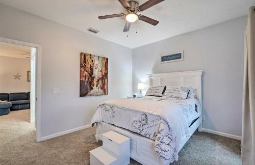 Modern PCB Home with Private Yard and Pool Access - Foto 24