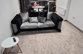 Modern 2-Bed High Spec Flat Apartment in Town Centre - Foto 12