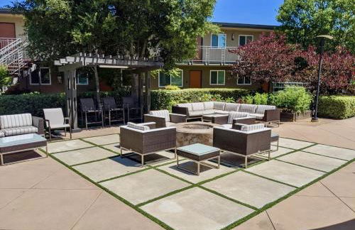 Downtown-King Bed-Top Floor-Parking-Wi-Fi - Foto 5