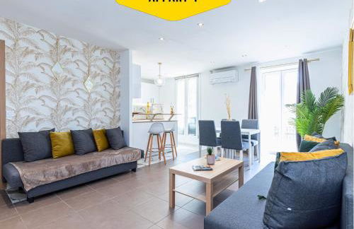 CASA REINE JEANNE- ideal groups & family -CENTRAL near train station - PARKING - New&CONFORT-AC - Foto 2