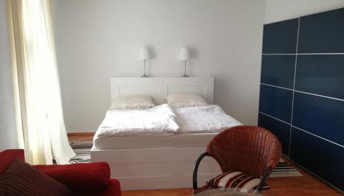 Ehemalige Bibliothek Apartment für 2 mit Küche Kamin Netflix Parken und Hofladen - Foto 4