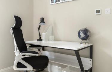 5 Bedroom, 3 Bathroom Modern House with Garden near Hampstead Heath Sleeps 10 - Foto 25