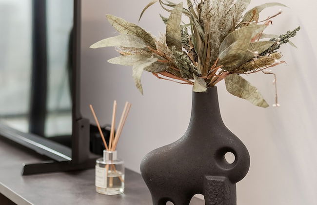 Modern 1BR in Binghatti Nova - Foto 30