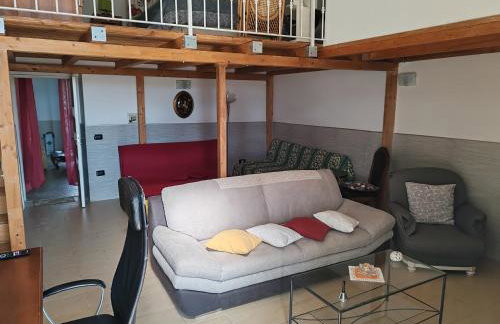 Piano terra casa intera - Foto 18